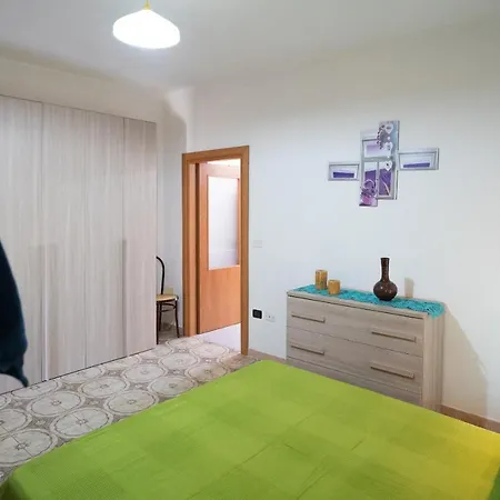 Casa Gino A 70 Mt Dalla Di